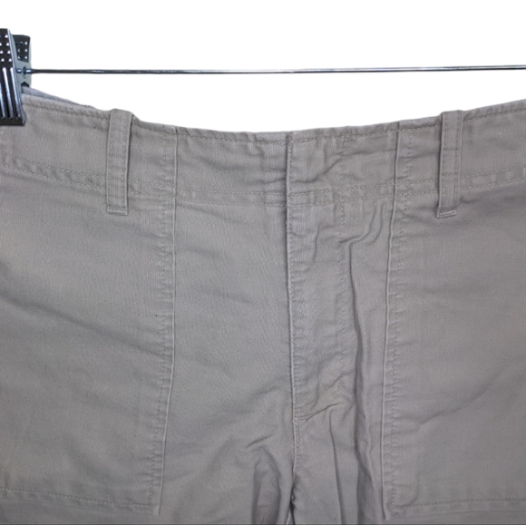 American Eagle Stretch Light Grey Shortie Chino Shorts 🌞👖 - Picture 4 of 7